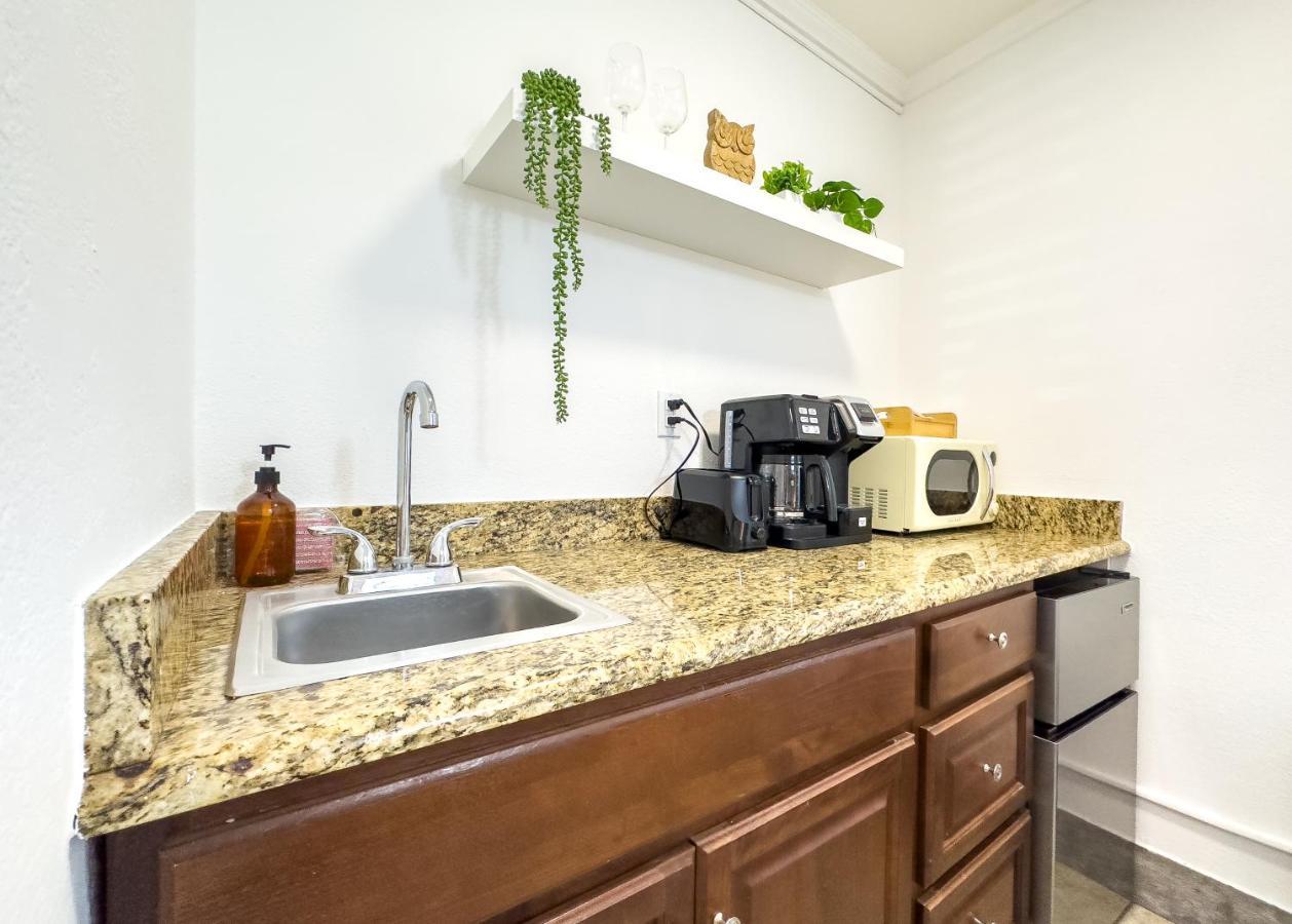 1K Bed Studio Apt With Shared Pool 02 클리어워터 외부 사진